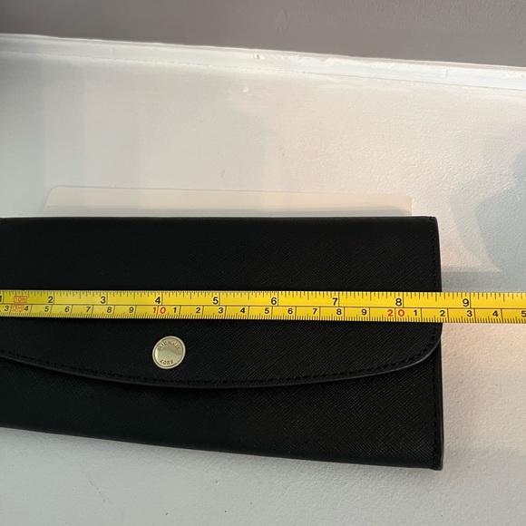 Michael Kors  Envelope Leather Wallet - Picture 9 of 10